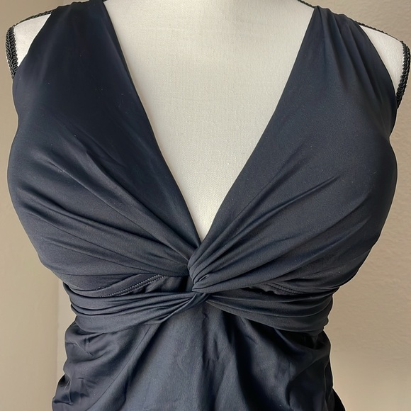 La Blanca Tankini Twist Swim Top 
Black .Excellent Condition - Picture 2 of 5